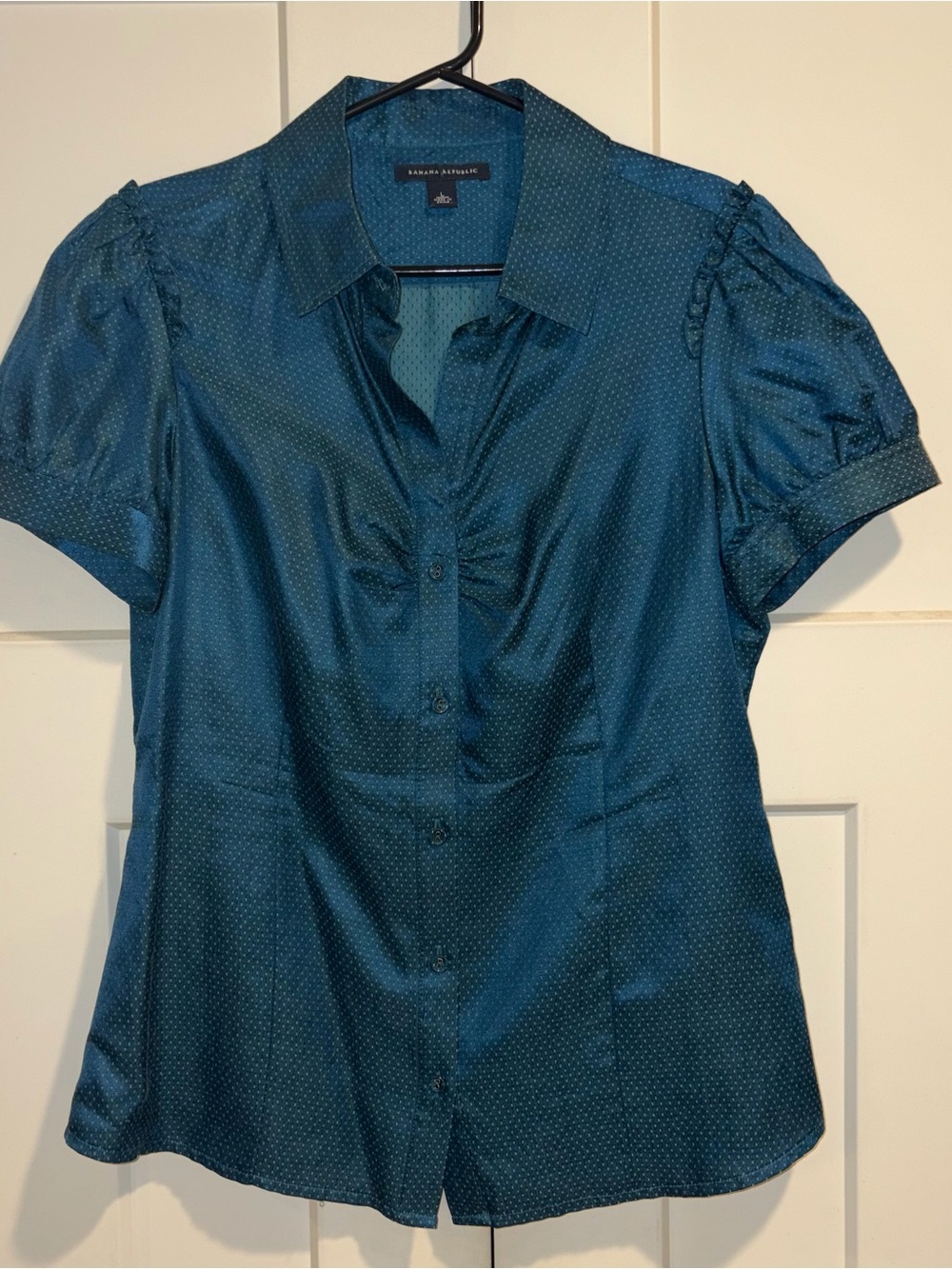 Banana Republic Silk Blend Teal Dot Short-Sleeve Button-Down Blouse